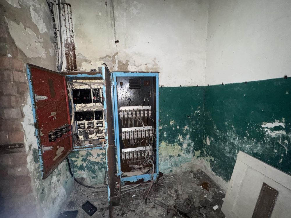 Здание многофункциональное колбасного цеха (убойный цех) юго-западнее д. Хойники (Берёзовский р-н), площадью 1006.4 кв.м.