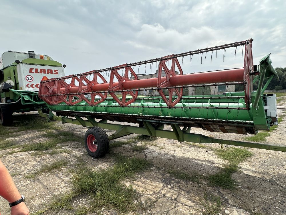 Зерноуборочный комбайн CLAAS MEGA-218, 1999