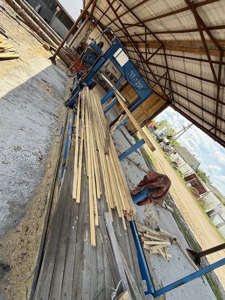 Установка для торцовки пакета пиломатериала ПТ-1250