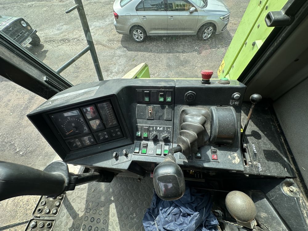 Зерноуборочный комбайн CLAAS MEGA-218, 1999