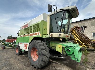 Зерноуборочный комбайн CLAAS MEGA-218, 1999