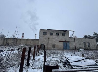 Здание многофункциональное колбасного цеха (убойный цех) юго-западнее д. Хойники (Берёзовский р-н), площадью 1006.4 кв.м.