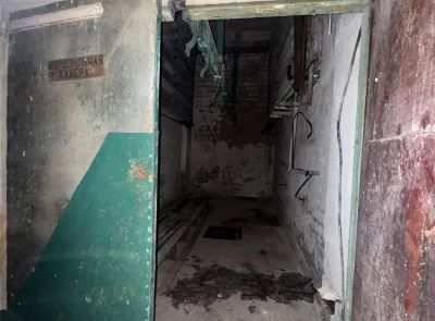 Здание многофункциональное колбасного цеха (убойный цех) юго-западнее д. Хойники (Берёзовский р-н), площадью 1006.4 кв.м.