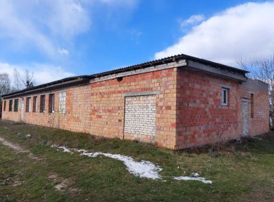 Здание банно-прачечного комбината в п. Садовый (Пинский р-н), площадью 343 кв.м.