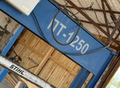 Установка для торцовки пакета пиломатериала ПТ-1250