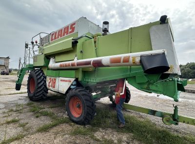 Зерноуборочный комбайн CLAAS MEGA-218, 1999